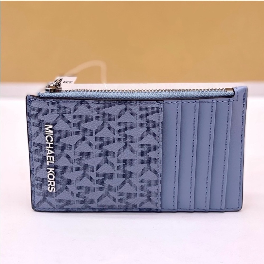 Michael Kors Medium Top Zip Card Case Wallet Coin Pouch pale Blue - Picture 2 of 14